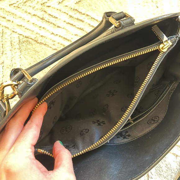 Tory Burch Robinson Dome w/ Multiple Comparments - Picture 10 of 12